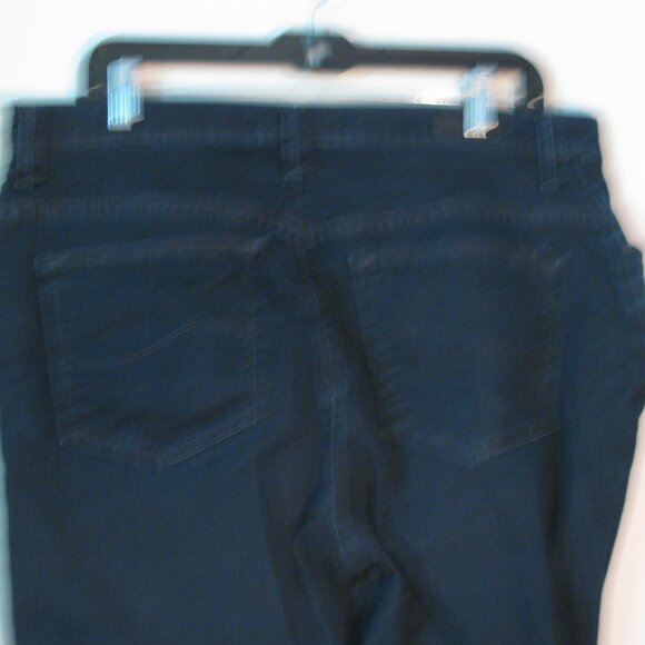 Lee Platinum Label Jeans Plus Size 16W Denim Blue Jean Relaxed Like New Short - Picture 6 of 7